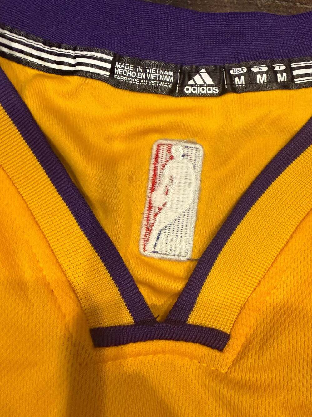 Adidas NBA Los Angeles Lakers Kobe Bryant #24 Swingman Jersey - Picture 4 of 7